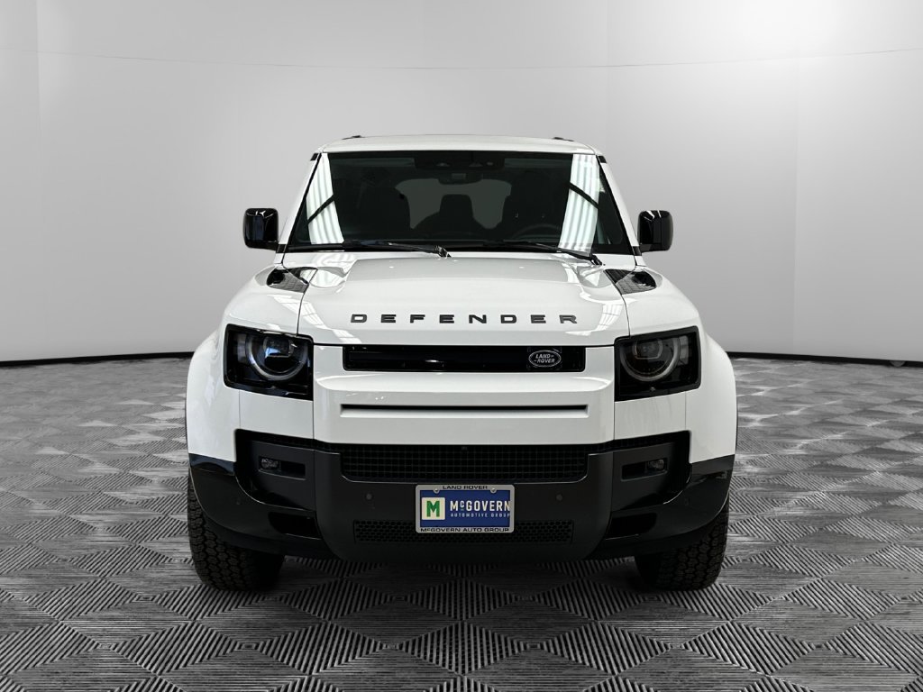Used 2026 Land Rover Defender 110 X-Dynamic SE AWD/4WD image 9