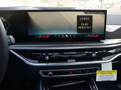 Used 2026 BMW X7 M60i image 18