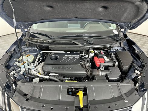 Used 2023 Nissan Rogue S AWD/4WD image 31
