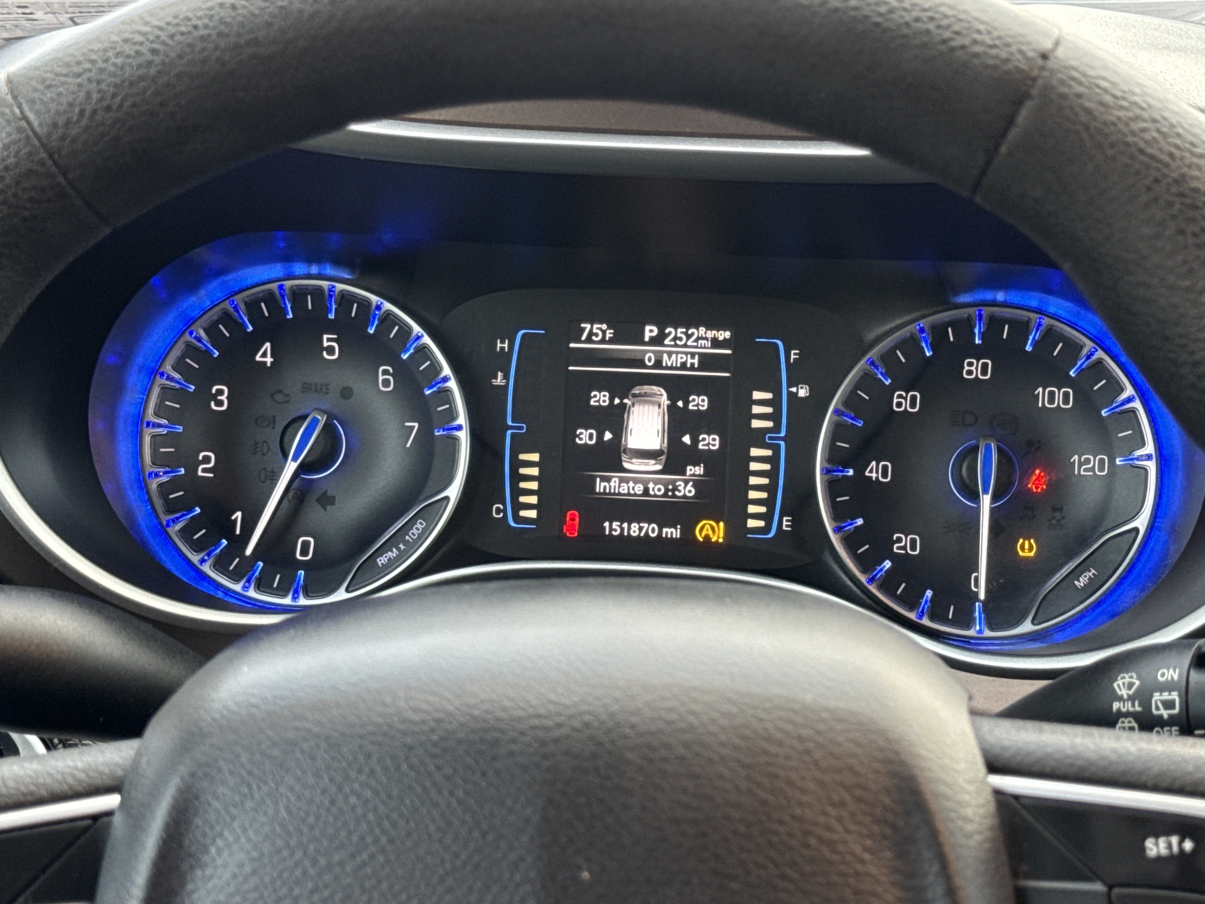 Used 2017 Chrysler Pacifica LX FWD image 33