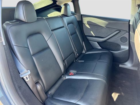 Used 2023 Tesla Model Y Long Range image 29
