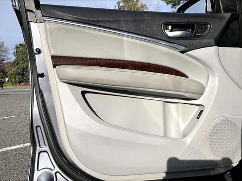 Used 2017 Acura MDX FWD image 27