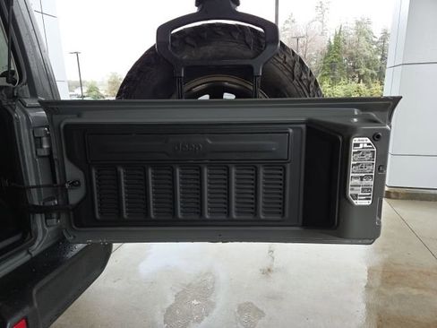 Used 2020 Jeep Wrangler Unlimited Sahara image 50