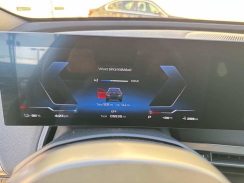 Certified 2025 BMW iX M60 image 31