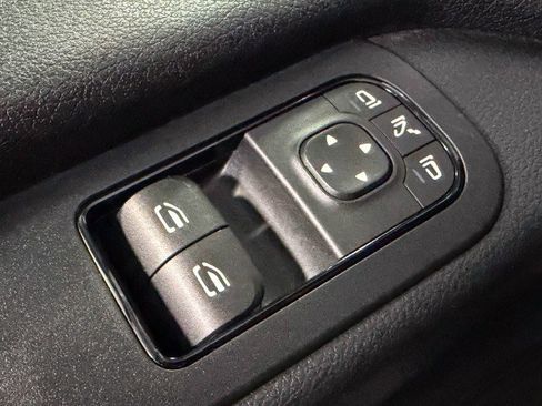 Used 2020 Mercedes-Benz Sprinter 2500 image 27