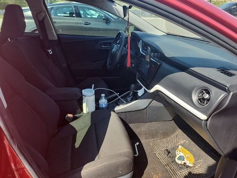 Used 2017 Toyota Corolla iM image 22