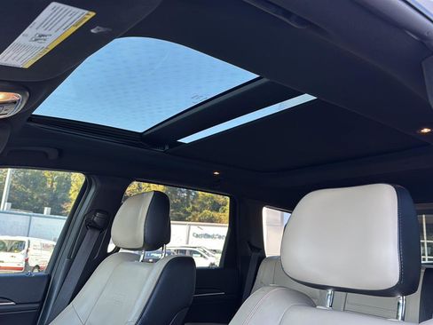 Used 2016 Jeep Grand Cherokee Limited 75th Anniversary image 28