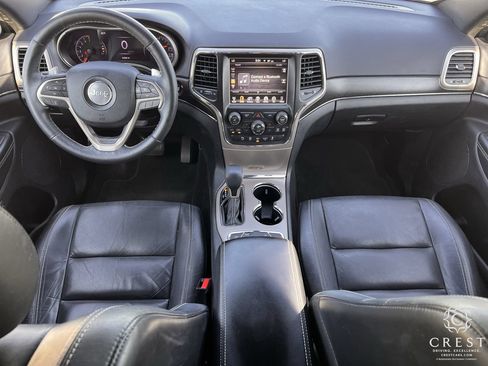 Used 2017 Jeep Grand Cherokee Limited AWD/4WD image 9