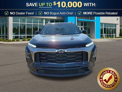 New 2026 Chevrolet Equinox ACTIV w/ Convenience Package III FWD image 2