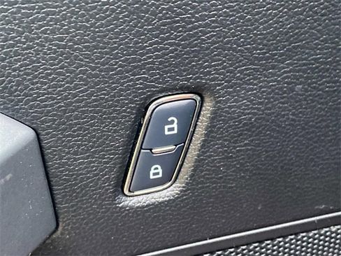 Used 2018 Ford F150 XLT w/ Equipment Group 302A Luxury image 14