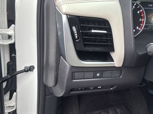 Used 2023 Nissan Rogue SL w/ SL Premium Package AWD/4WD image 32