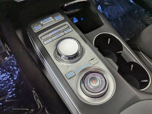 Used 2023 Genesis GV70 2.5T w/ Sport Prestige Package image 38