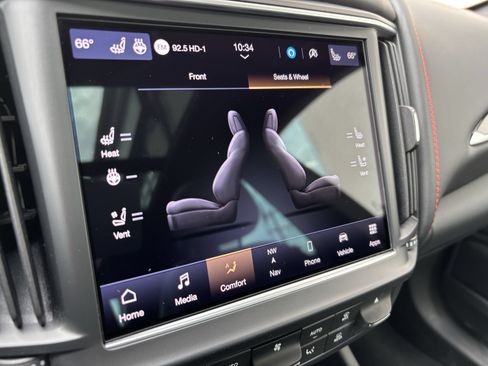 Used 2022 Maserati Levante GT AWD/4WD image 20