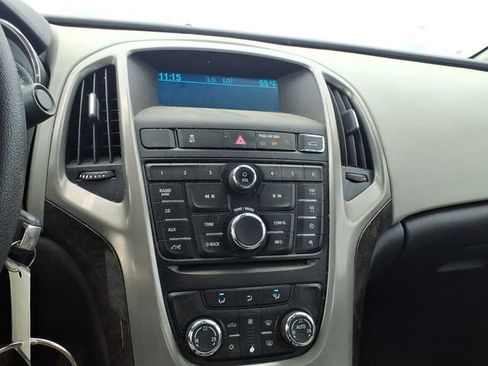 Used 2016 Buick Verano FWD image 10