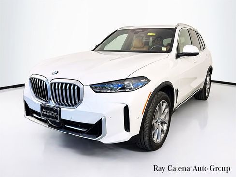 Used 2025 BMW X5 xDrive40i w/ Premium Package AWD/4WD image 3