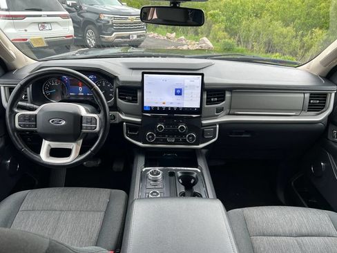 Used 2022 Ford Expedition XLT AWD/4WD image 24