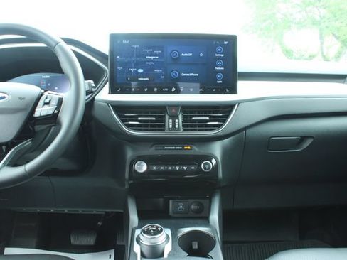 Used 2023 Ford Escape Platinum AWD/4WD image 18