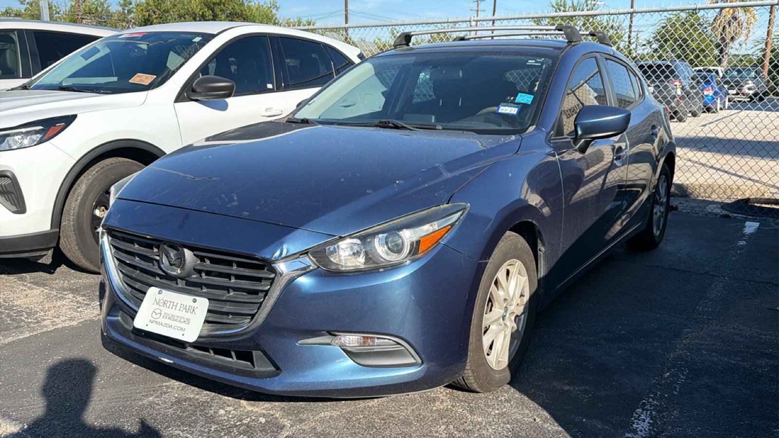Used 2017 MAZDA MAZDA3 Sport FWD image 4