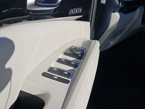 New 2026 Kia Carnival SX Prestige FWD image 14