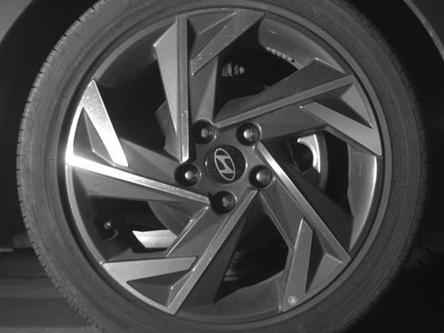 Used 2025 Hyundai Elantra SEL image 13