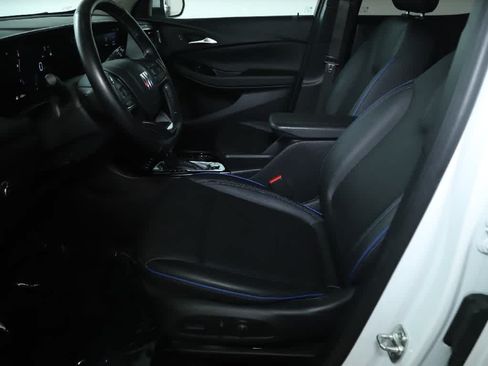 Used 2025 Buick Encore GX Sport Touring w/ Comfort Package AWD/4WD image 18