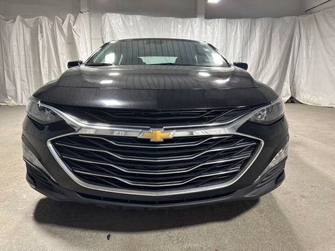 Used 2024 Chevrolet Malibu LT FWD image 2
