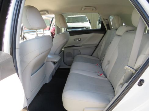 Used 2013 Toyota Venza LE image 22