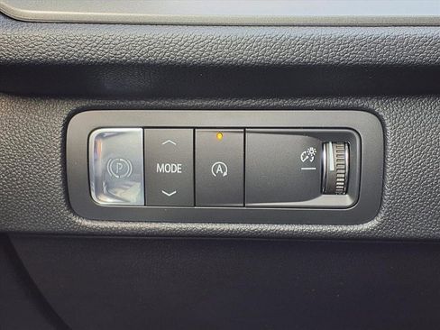 New 2026 Chevrolet Traverse LT w/ Sun and Wheel Package image 10