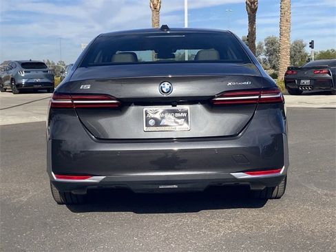 New 2025 BMW i5 xDrive40 w/ Premium Package image 7