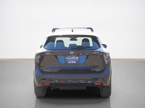 New 2026 Nissan Kicks SR w/ Cold Weather Package image 3
