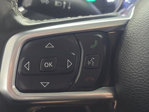 Used 2023 Jeep Wrangler Unlimited Sahara w/ Cold Weather Group AWD/4WD image 33