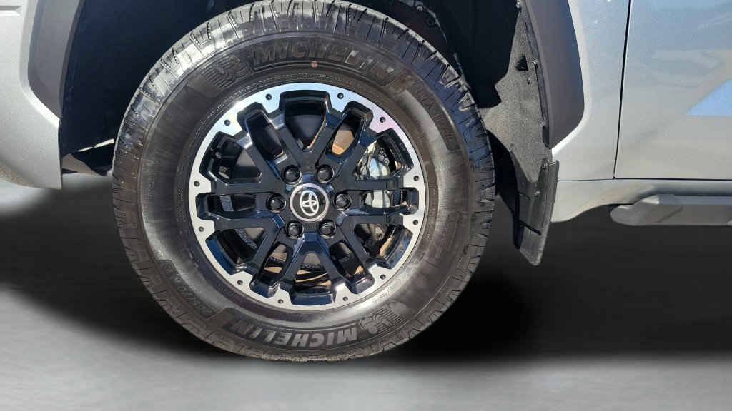 Certified 2026 Toyota Tundra SR5 w/ TRD Off-Road Package AWD/4WD image 25