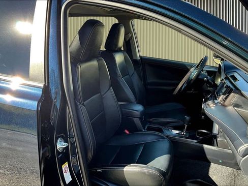 Used 2017 Toyota RAV4 XLE image 8