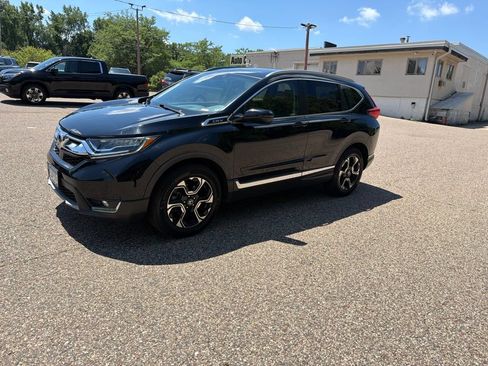 Used 2019 Honda CR-V Touring image 3