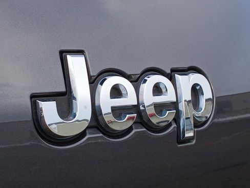 Used 2022 Jeep Grand Cherokee L Limited image 33