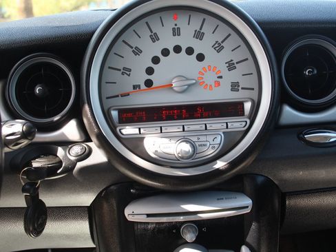 Used 2009 MINI Cooper Hardtop FWD image 14
