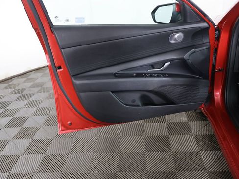 Used 2023 Hyundai Elantra SEL image 20