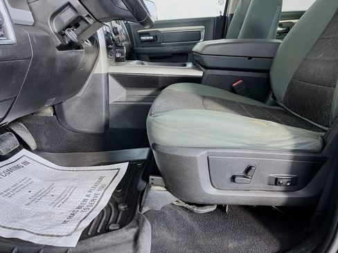 Used 2019 RAM 1500 Warlock AWD/4WD image 27