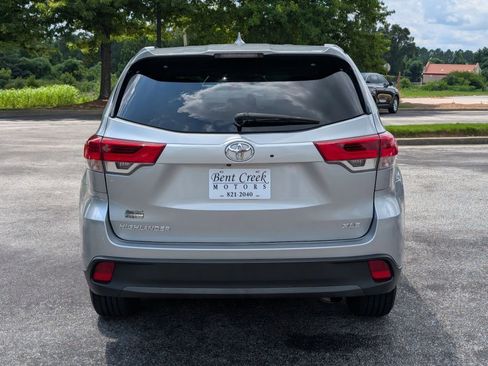 Used 2018 Toyota Highlander XLE image 9