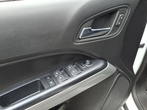 Used 2021 Chevrolet Colorado LT AWD/4WD image 12