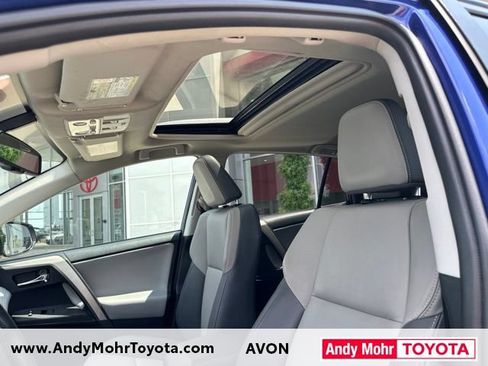 Used 2015 Toyota RAV4 Limited AWD/4WD image 28