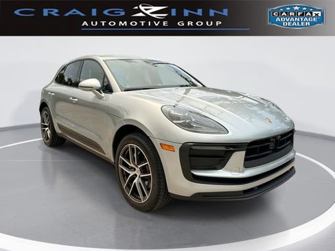 Used 2023 Porsche Macan AWD/4WD image 1