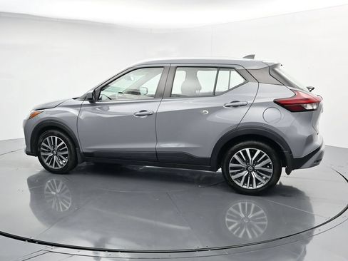 Used 2021 Nissan Kicks SV FWD image 5