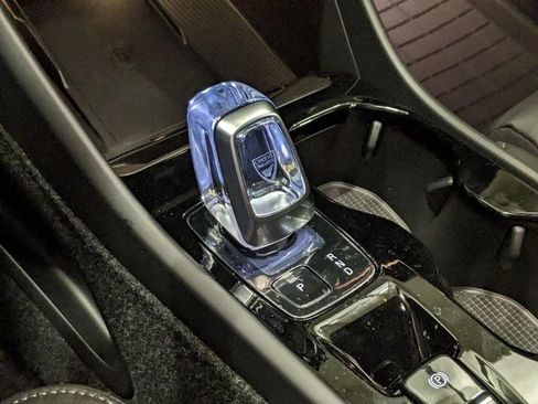 New 2026 Volvo XC40 B5 Ultra w/ Protection Package Premier image 19