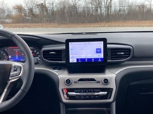 Used 2023 Ford Explorer XLT w/ Equipment Group 202A image 22