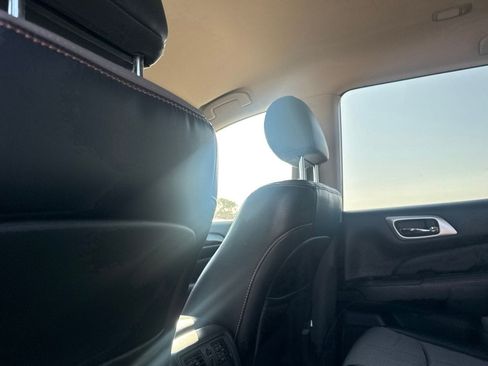 Used 2019 Nissan Pathfinder SV w/ Rock Creek Edition AWD/4WD image 28