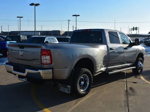 Used 2024 RAM 3500 Tradesman w/ Chrome Appearance Group image 5