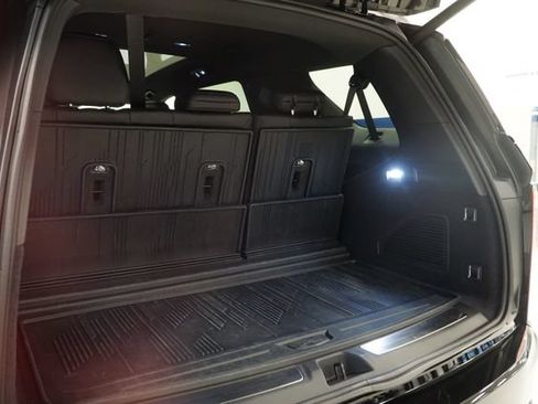 Used 2026 Cadillac Escalade IQL Sport 1 w/ LPO, ONYX Package AWD/4WD image 6