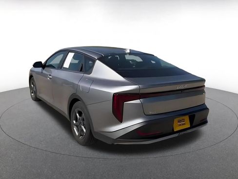 Used 2025 Kia K4 FWD image 11
