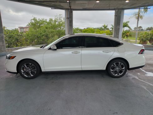 Used 2023 Honda Accord EX image 8